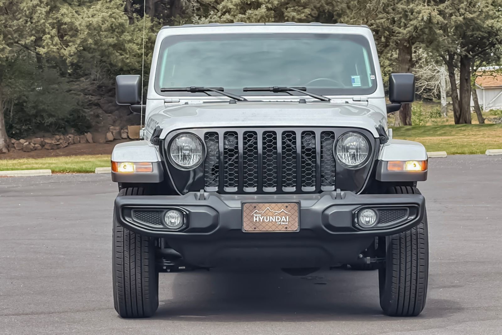 Used 2022 Jeep Gladiator Sport AWD/4WD image 10