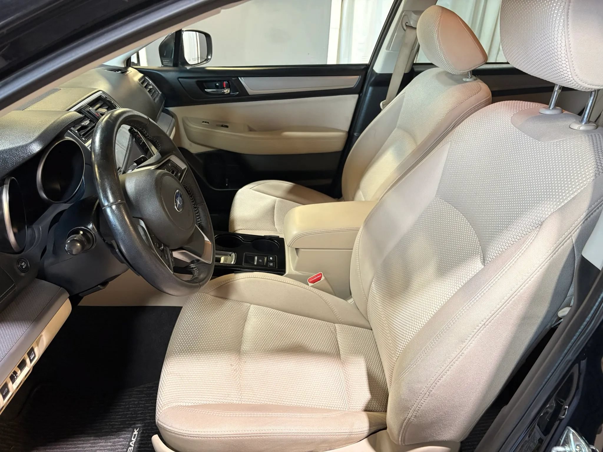Used 2019 Subaru Outback 2.5i Premium AWD/4WD image 9