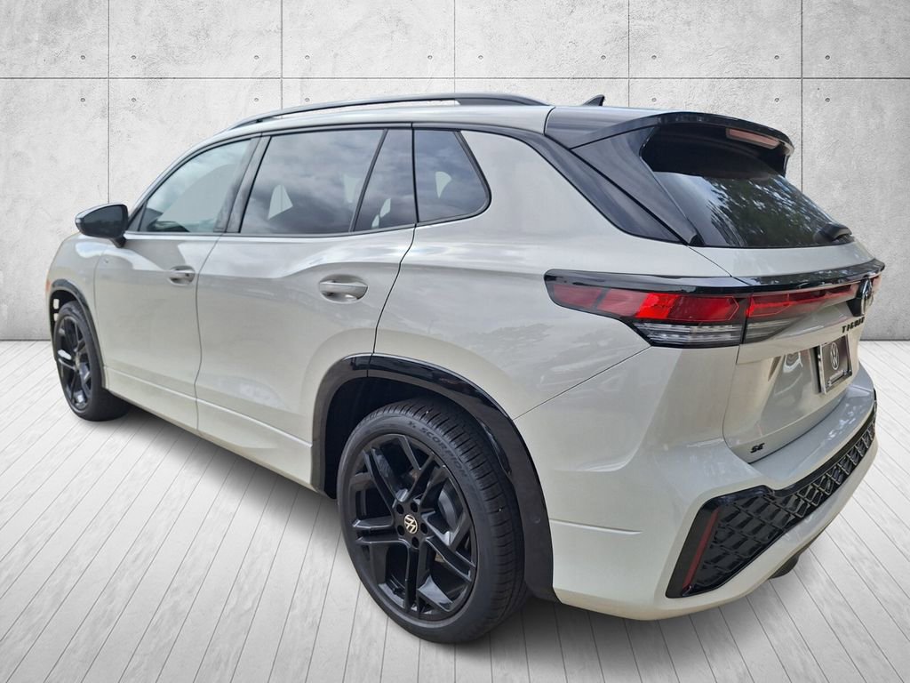 New 2026 Volkswagen Tiguan SE R-Line image 3