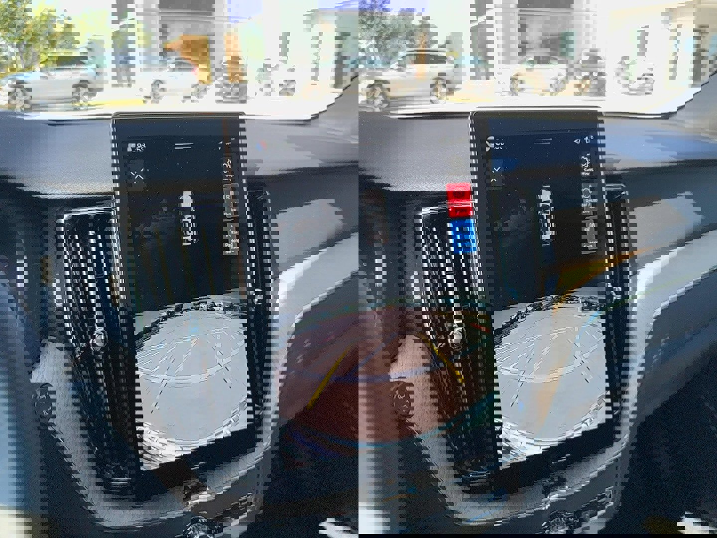 Used 2026 Volvo XC60 B5 Core w/ Protection Package Premier image 21