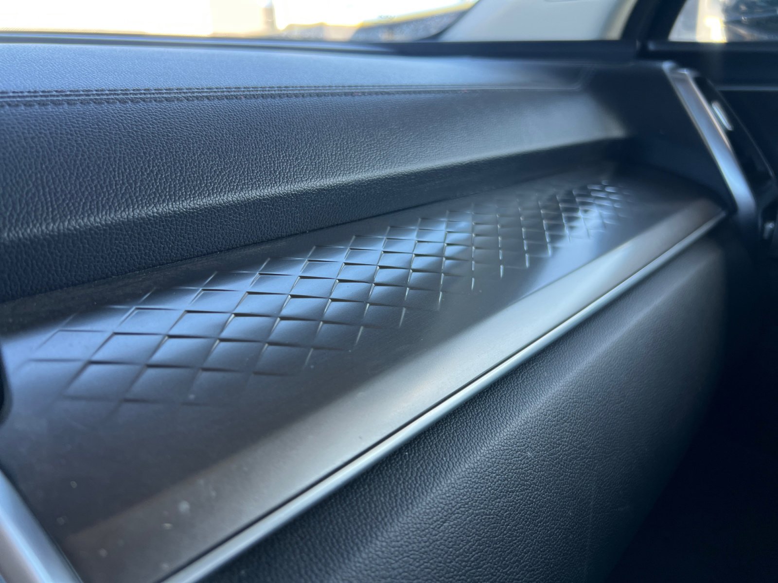 Used 2024 Kia Sorento EX image 22