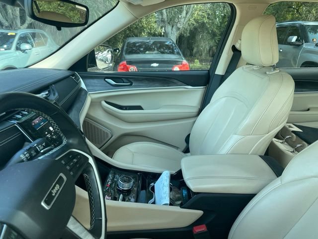 Used 2021 Jeep Grand Cherokee L Limited w/ MOPAR Finishing Package AWD/4WD image 9