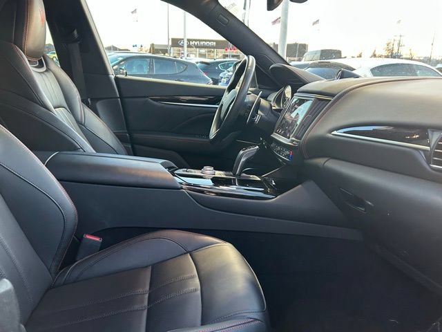 Used 2024 Maserati Levante GT Ultima AWD/4WD image 16