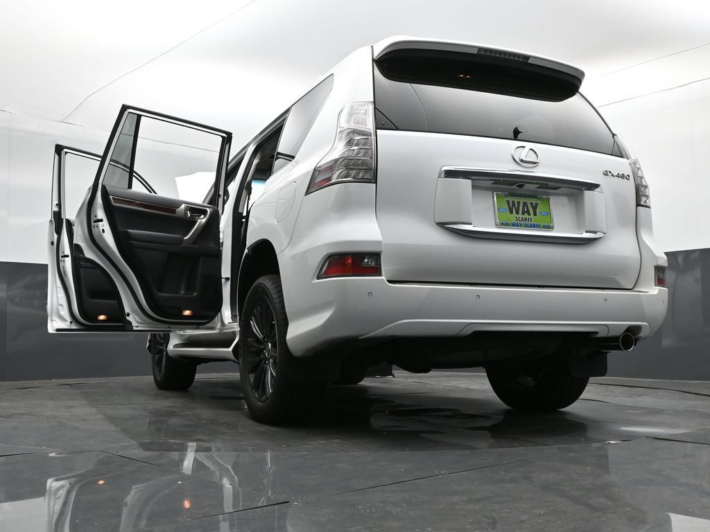 Used 2016 Lexus GX 460 w/ Premium Package AWD/4WD image 40