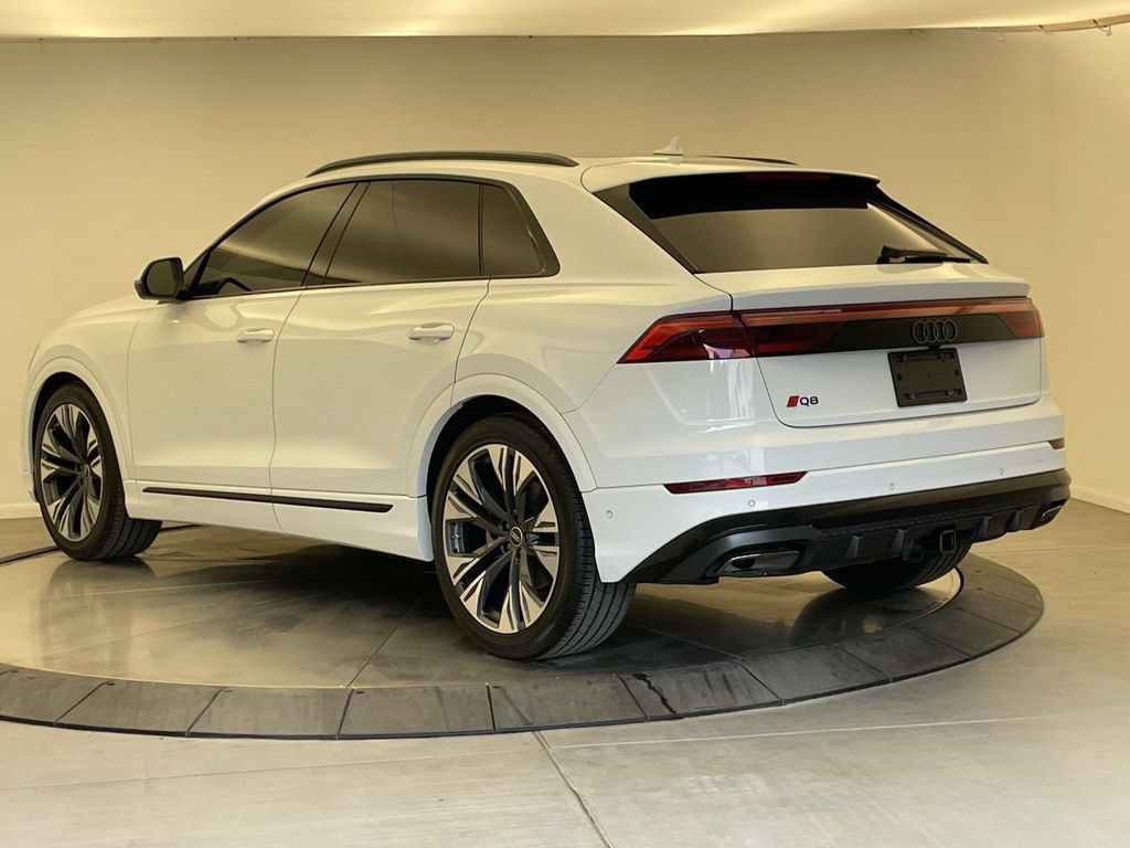 Certified 2025 Audi Q8 Prestige AWD/4WD image 3