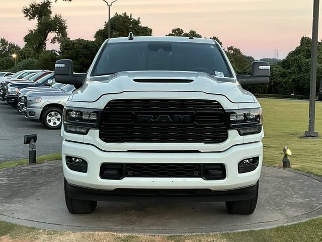 Used 2024 RAM 2500 Limited AWD/4WD image 2