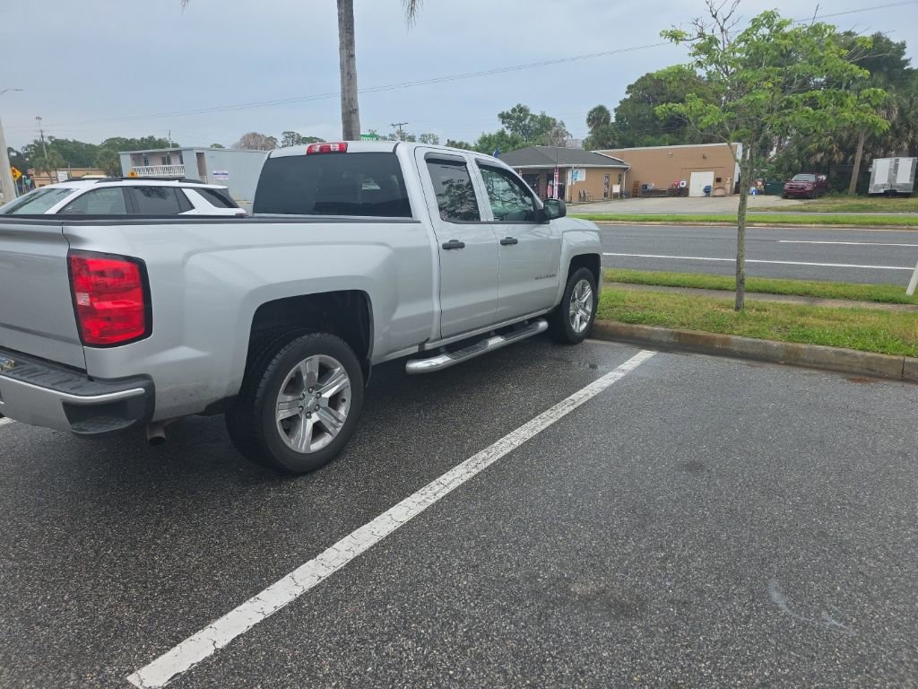 Used 2018 Chevrolet Silverado 1500 Custom w/ Custom Value Package RWD image 3