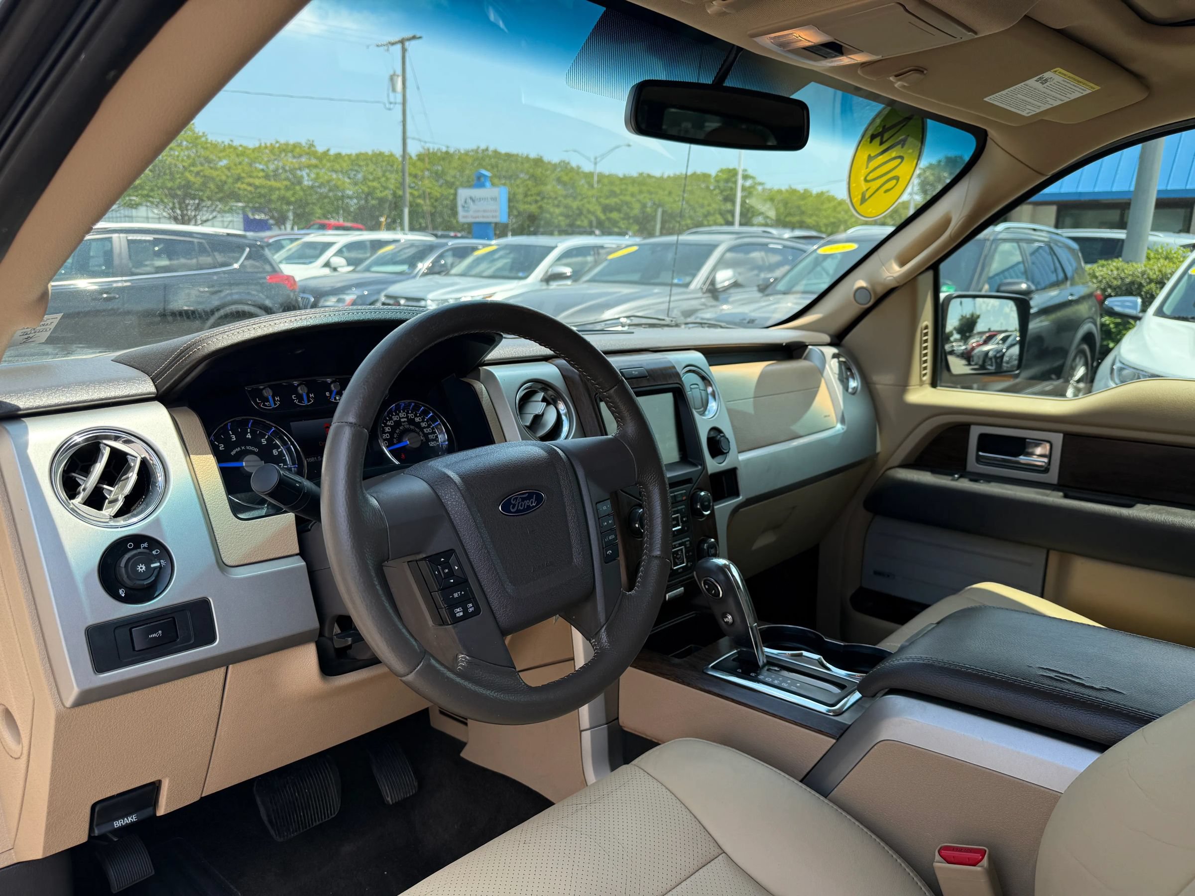 Used 2014 Ford F150 Lariat w/ Equipment Group 502A Luxury RWD image 15