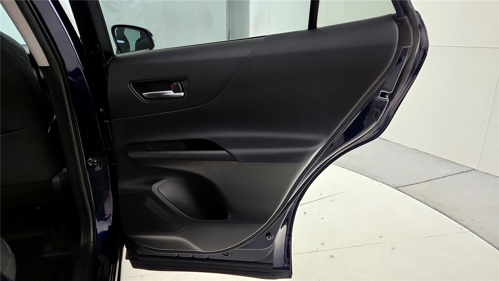 Certified 2023 Toyota Venza LE AWD/4WD image 19