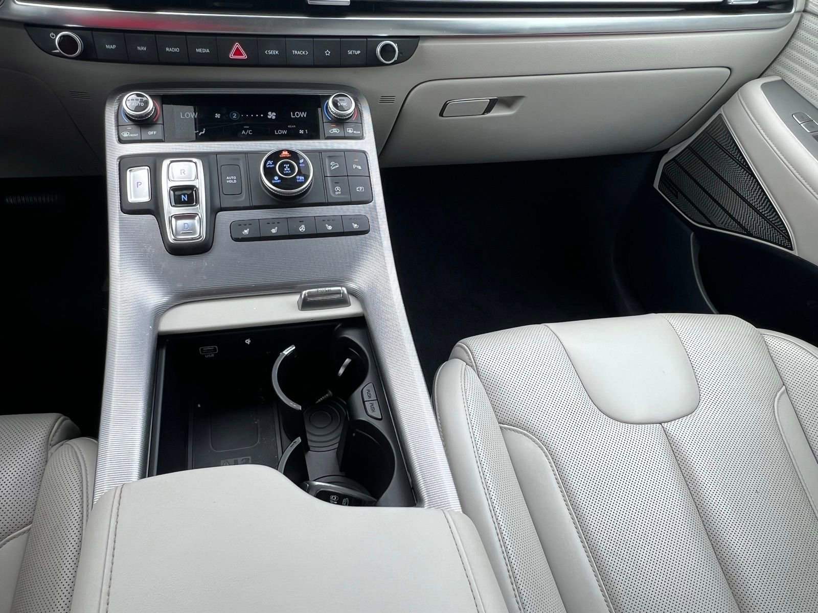 Used 2024 Hyundai Palisade Calligraphy AWD/4WD image 39