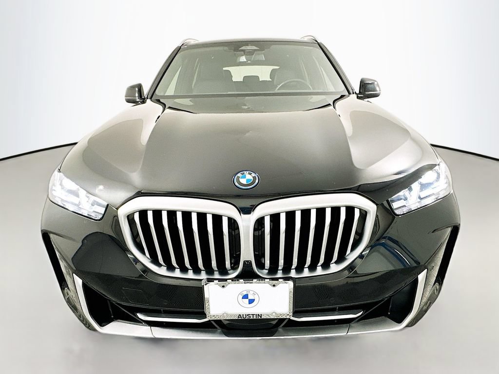 Certified 2024 BMW X5 xDrive50e w/ Premium Package AWD/4WD image 2
