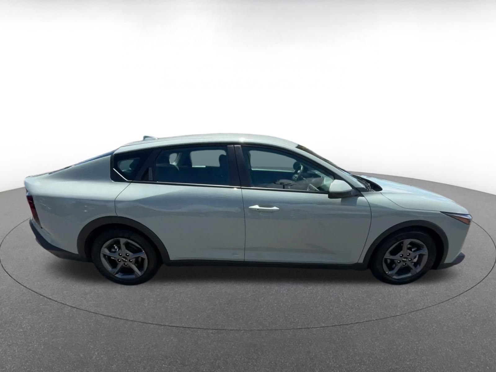 Used 2025 Kia K4 FWD image 15