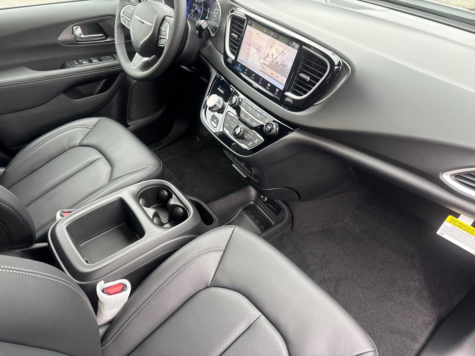New 2026 Chrysler Voyager LX FWD image 17