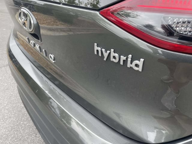 Used 2020 Hyundai Ioniq SE FWD image 8