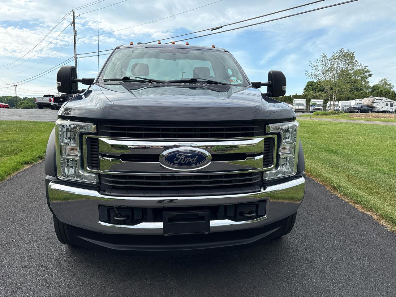 Used 2017 Ford F550 4x4 Regular Cab Super Duty w/ XLT Value Package image 8
