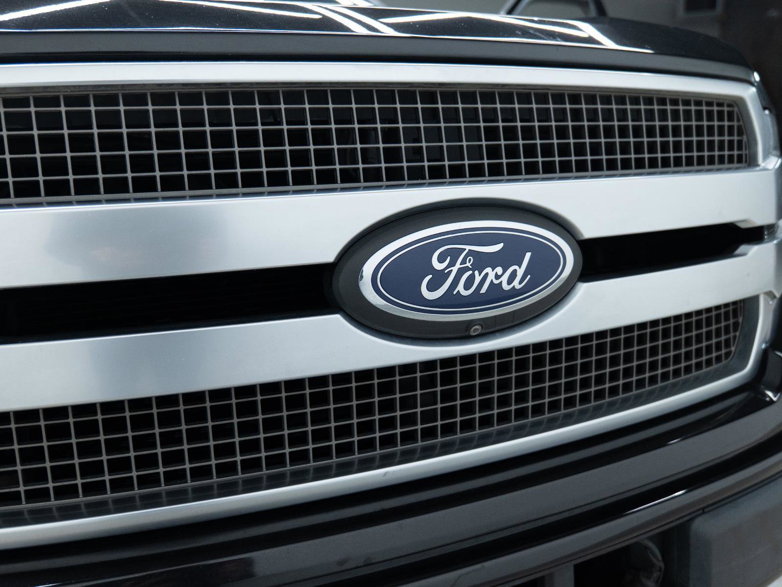 Used 2019 Ford F150 Platinum w/ Technology Package image 17