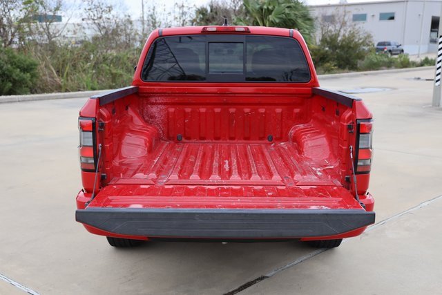 Used 2022 Nissan Frontier SV image 8