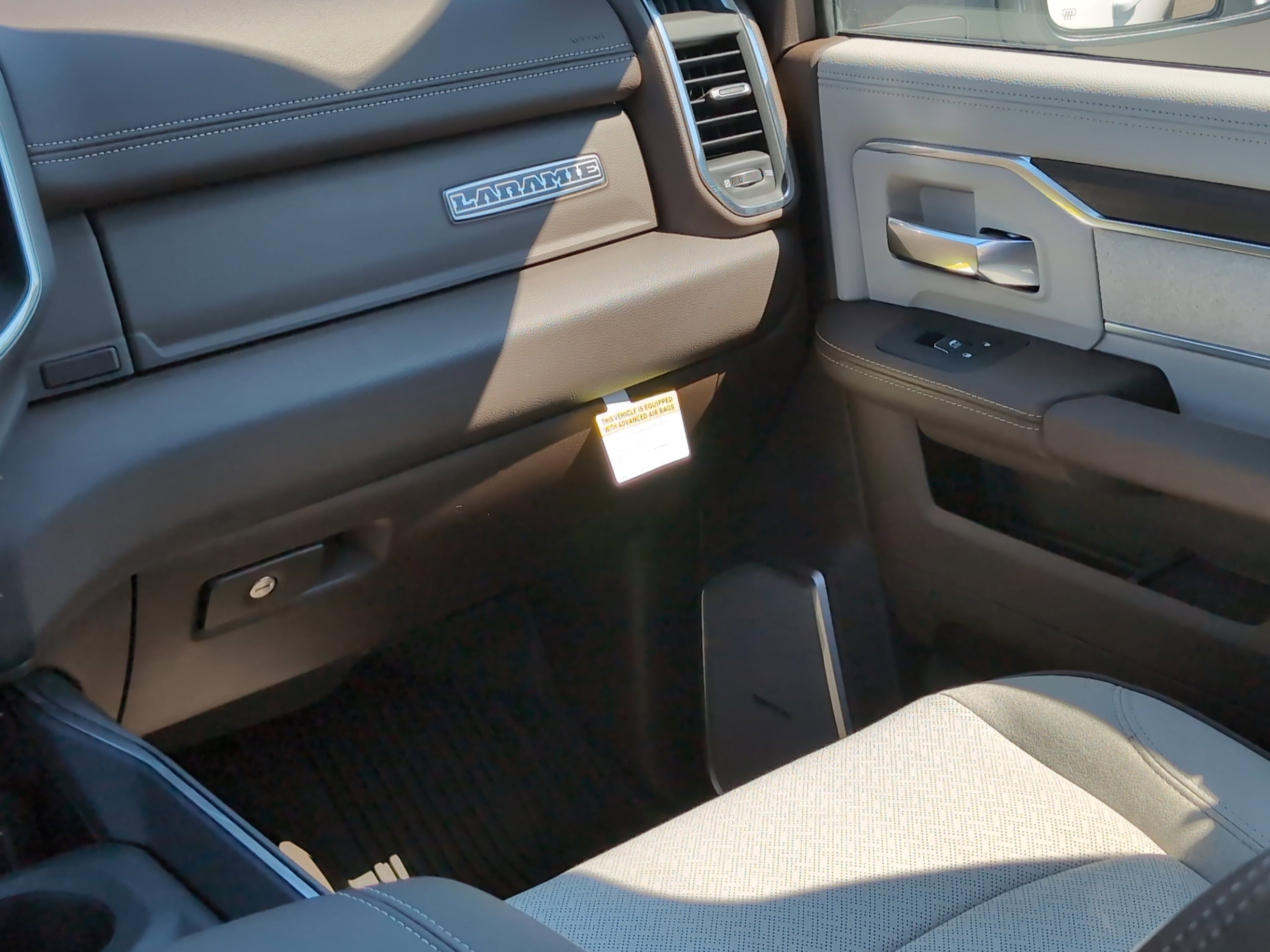 New 2025 RAM 2500 Laramie image 21