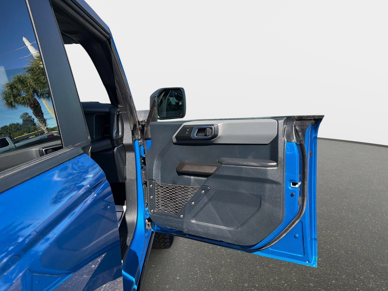 Used 2024 Ford Bronco Black Diamond image 21