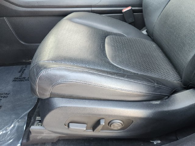 Used 2025 Kia Carnival SX Prestige FWD image 25