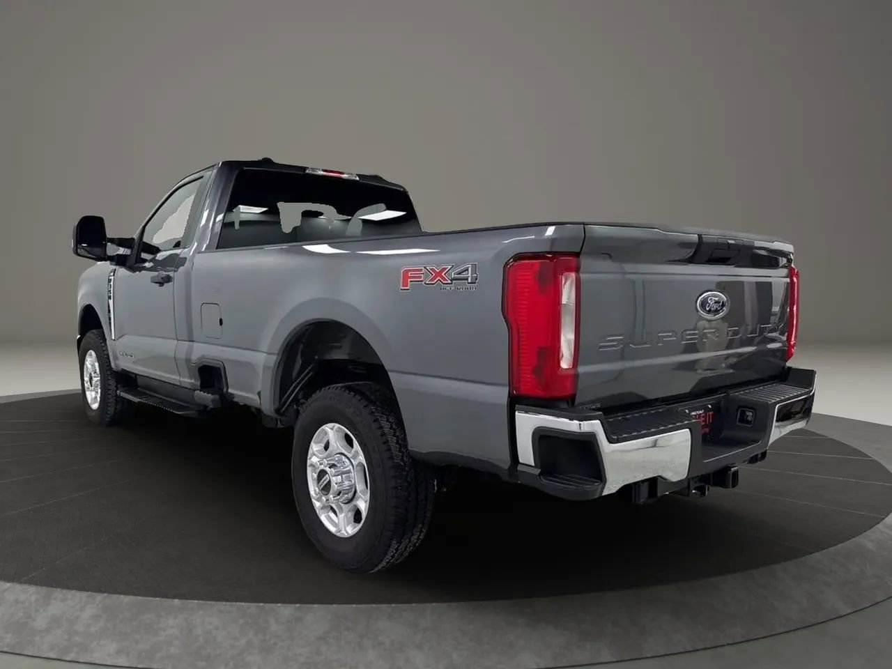 Used 2025 Ford F350 XLT w/ FX4 Off-Road Package image 3