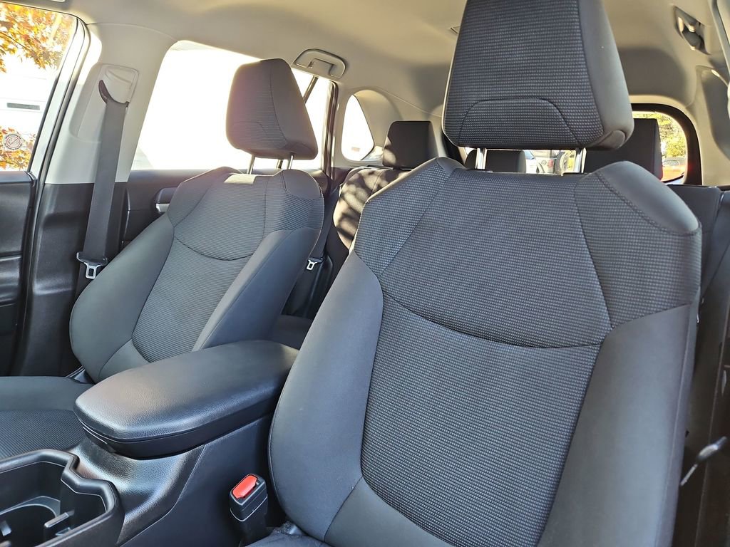 Used 2025 Toyota RAV4 LE image 21