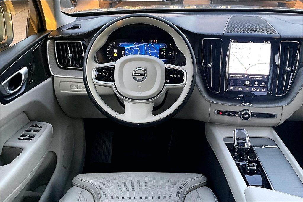 Used 2024 Volvo XC60 T8 Ultimate w/ Protection Package Premier AWD/4WD image 7