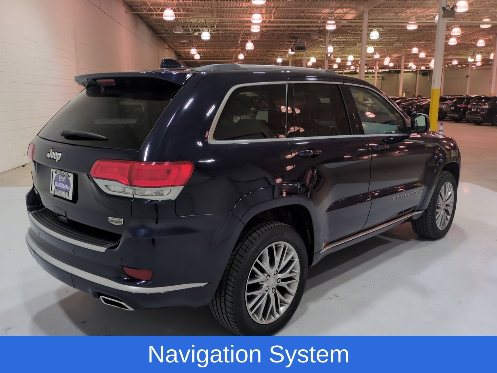 Used 2018 Jeep Grand Cherokee Summit AWD/4WD image 3