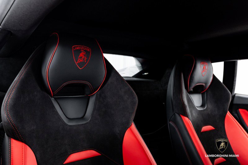 Used 2024 Lamborghini Huracan Tecnica image 43