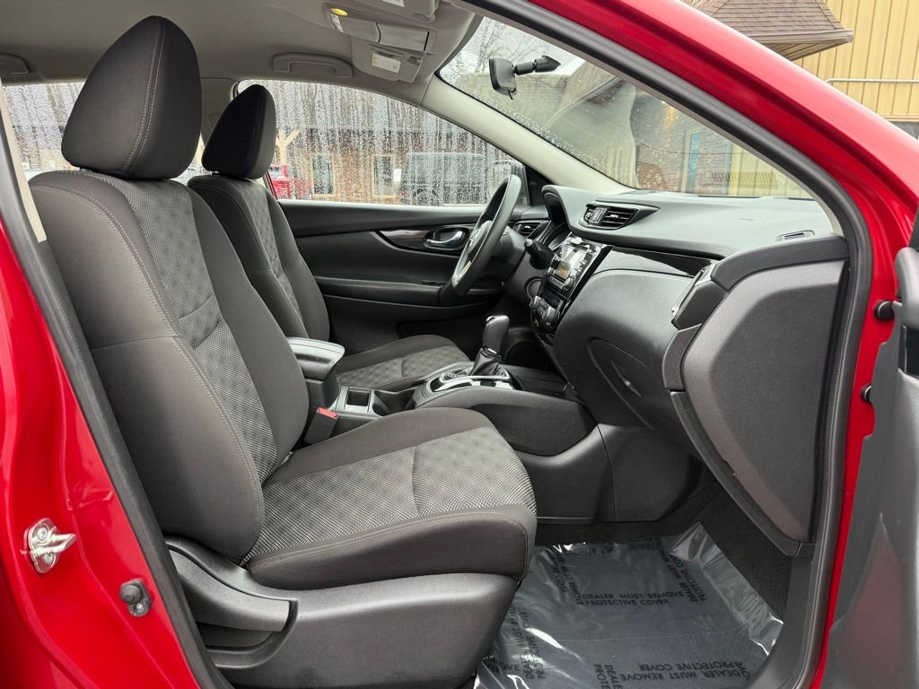 Used 2018 Nissan Rogue Sport SV FWD image 21