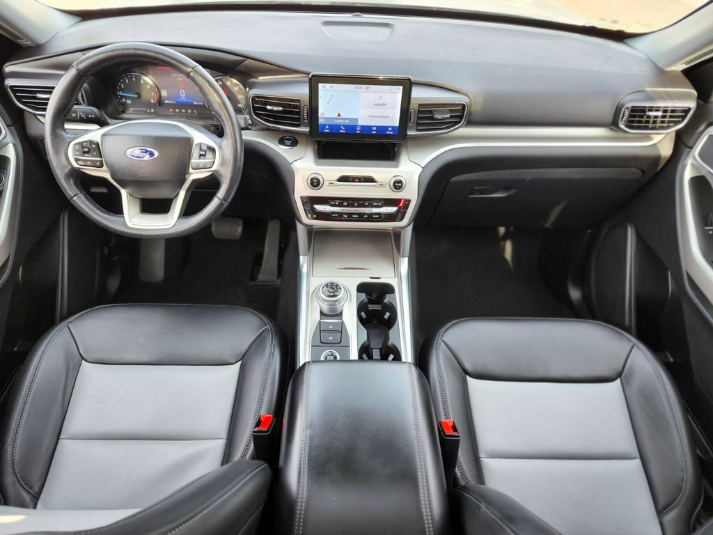 Certified 2022 Ford Explorer XLT w/ Equipment Group 202A image 12