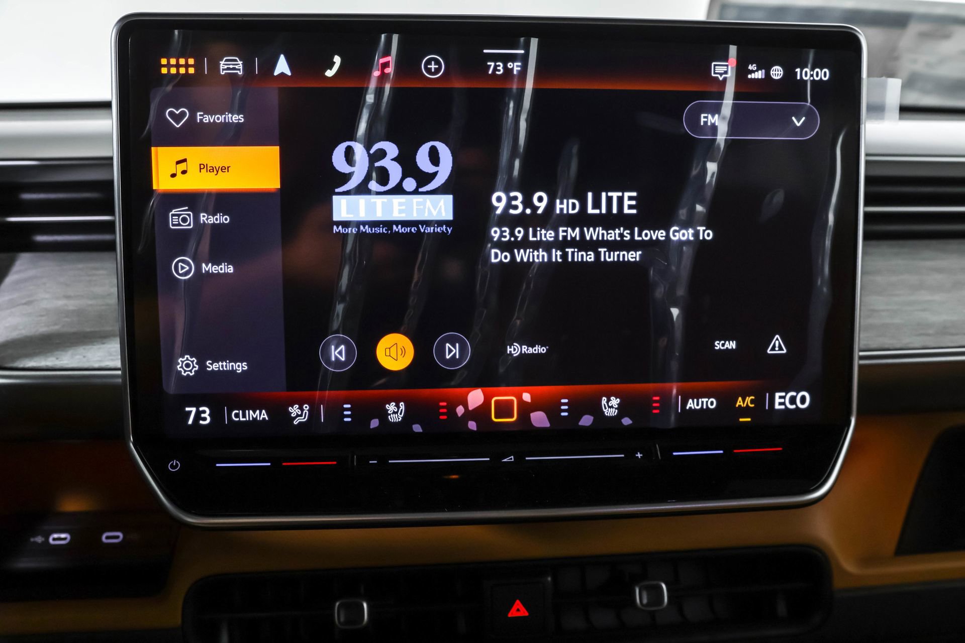 New 2025 Volkswagen ID. Buzz Pro S Plus image 28