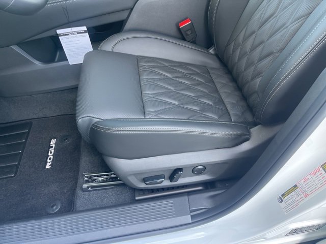 New 2026 Nissan Rogue Platinum w/ Platinum Premium Package image 7