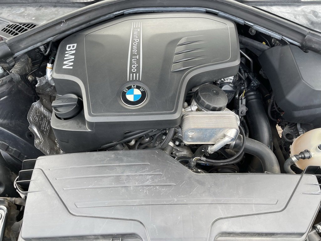 Used 2016 BMW 320i Sedan image 25
