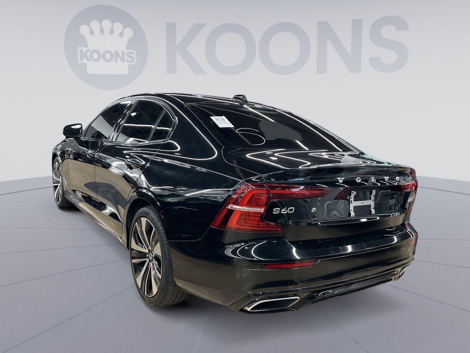 Used 2022 Volvo S60 B5 Inscription FWD image 2