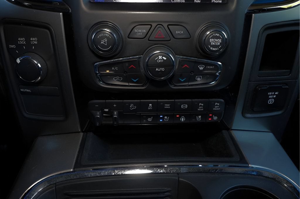 Used 2018 RAM 2500 Laramie w/ Sport Appearance Group AWD/4WD image 31