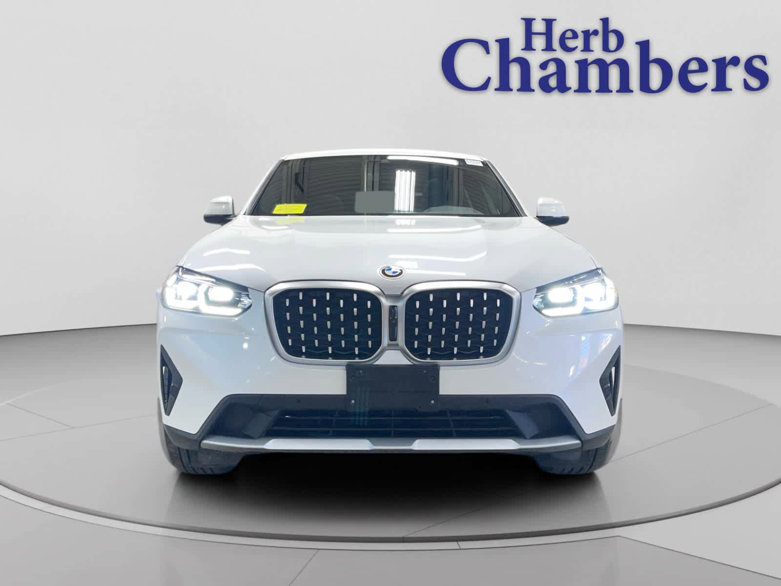 Used 2024 BMW X4 xDrive30i w/ Parking Assistance Package AWD/4WD image 2