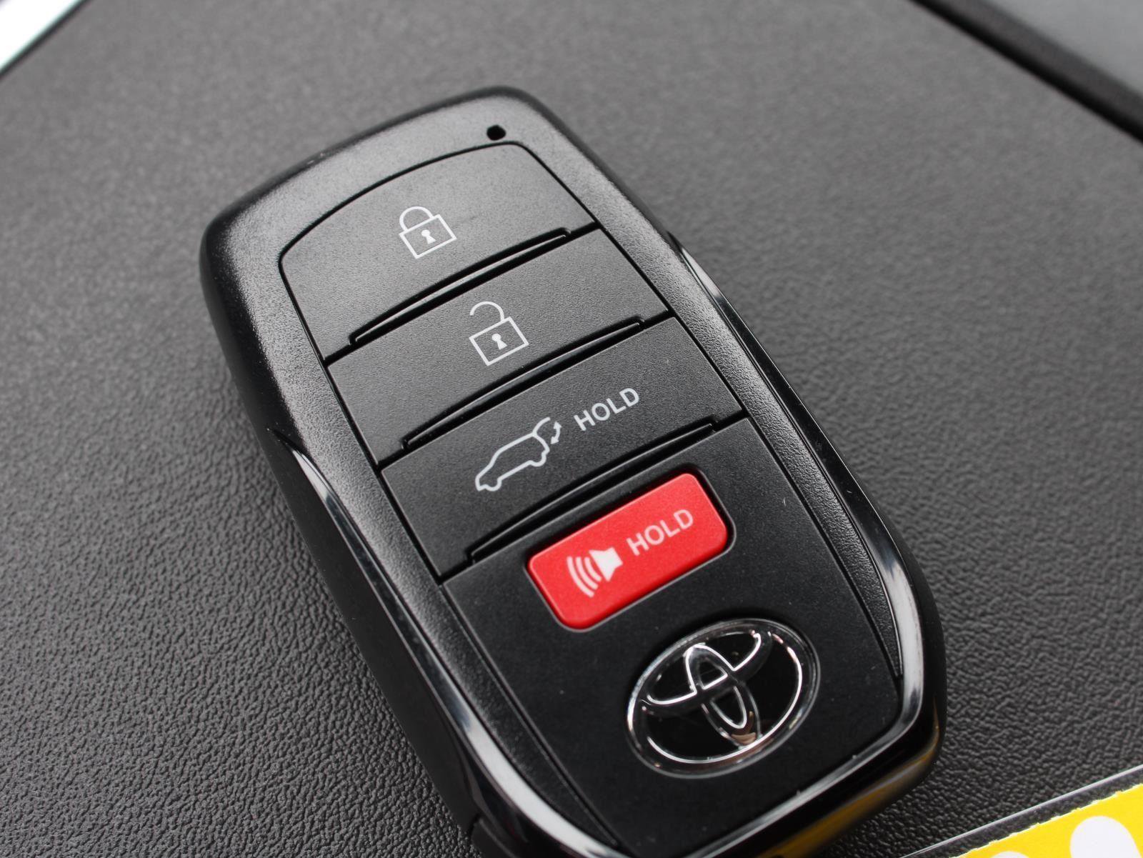 New 2026 Toyota Highlander XSE AWD/4WD image 17