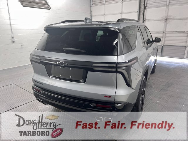 New 2026 Chevrolet Traverse RS w/ LPO, Floor Liner Package image 8