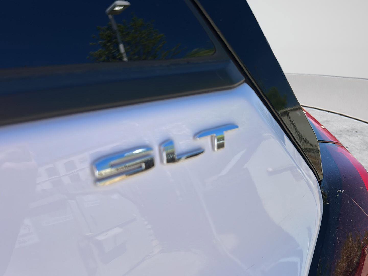 Used 2023 GMC Terrain SLT FWD image 12