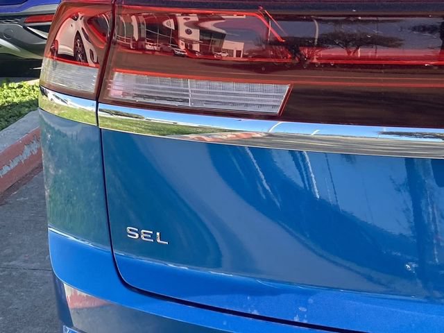 New 2025 Volkswagen Atlas Cross Sport SEL AWD/4WD image 6