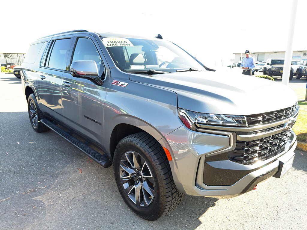Used 2021 Chevrolet Suburban Z71 w/ Luxury Package AWD/4WD image 9