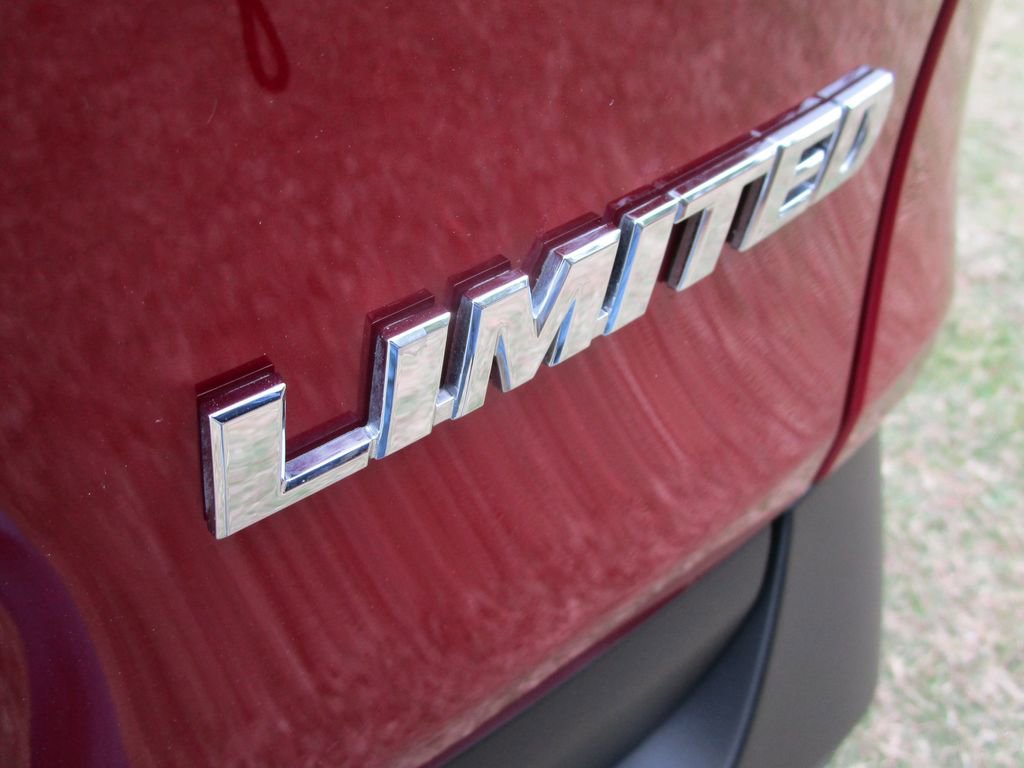 Used 2025 Toyota RAV4 Limited image 10