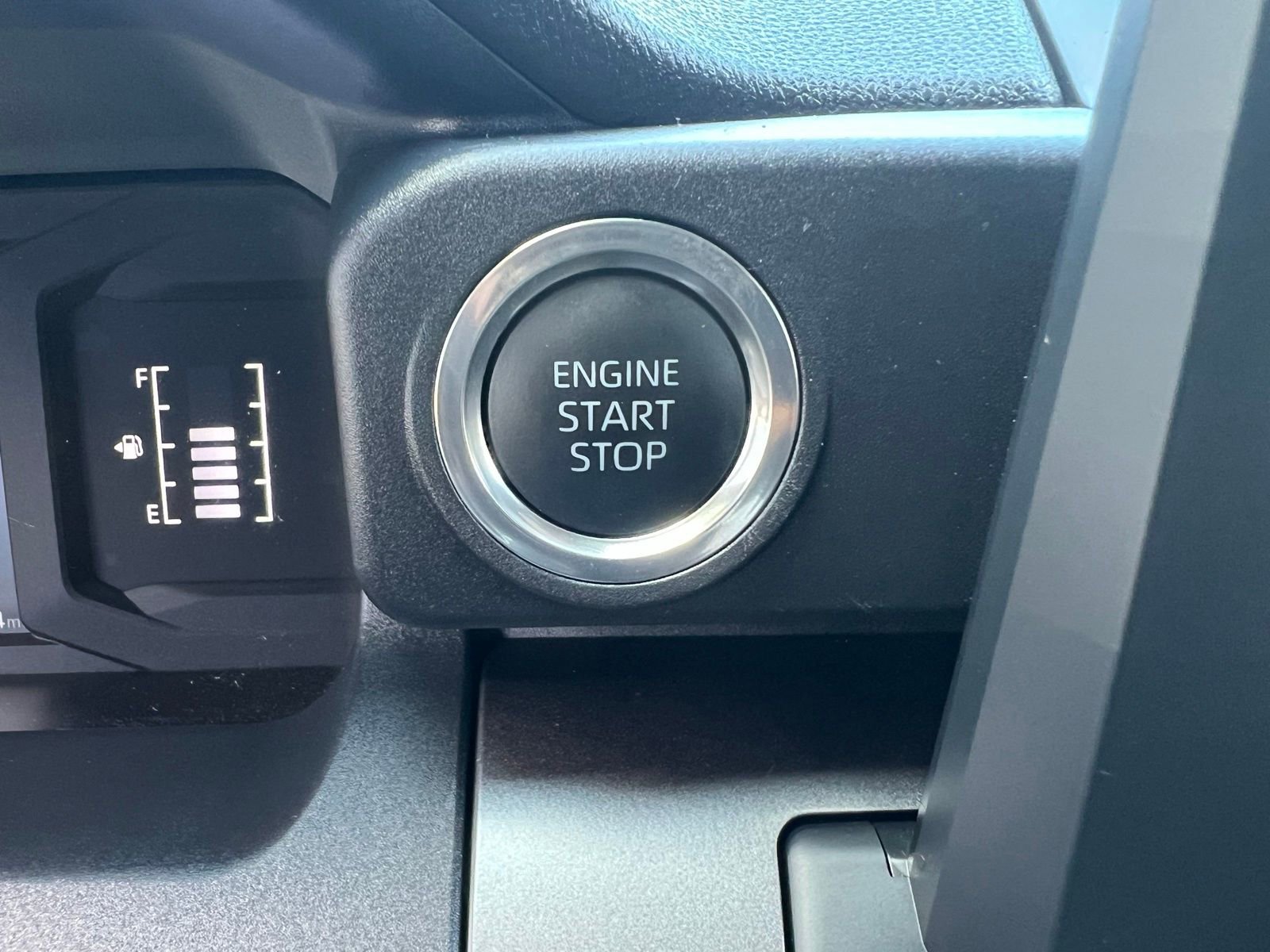 Used 2025 Toyota 4Runner SR5 image 36