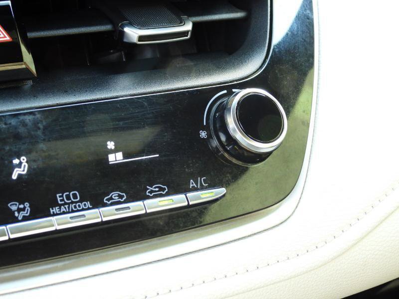 Used 2020 Toyota Corolla SE image 56