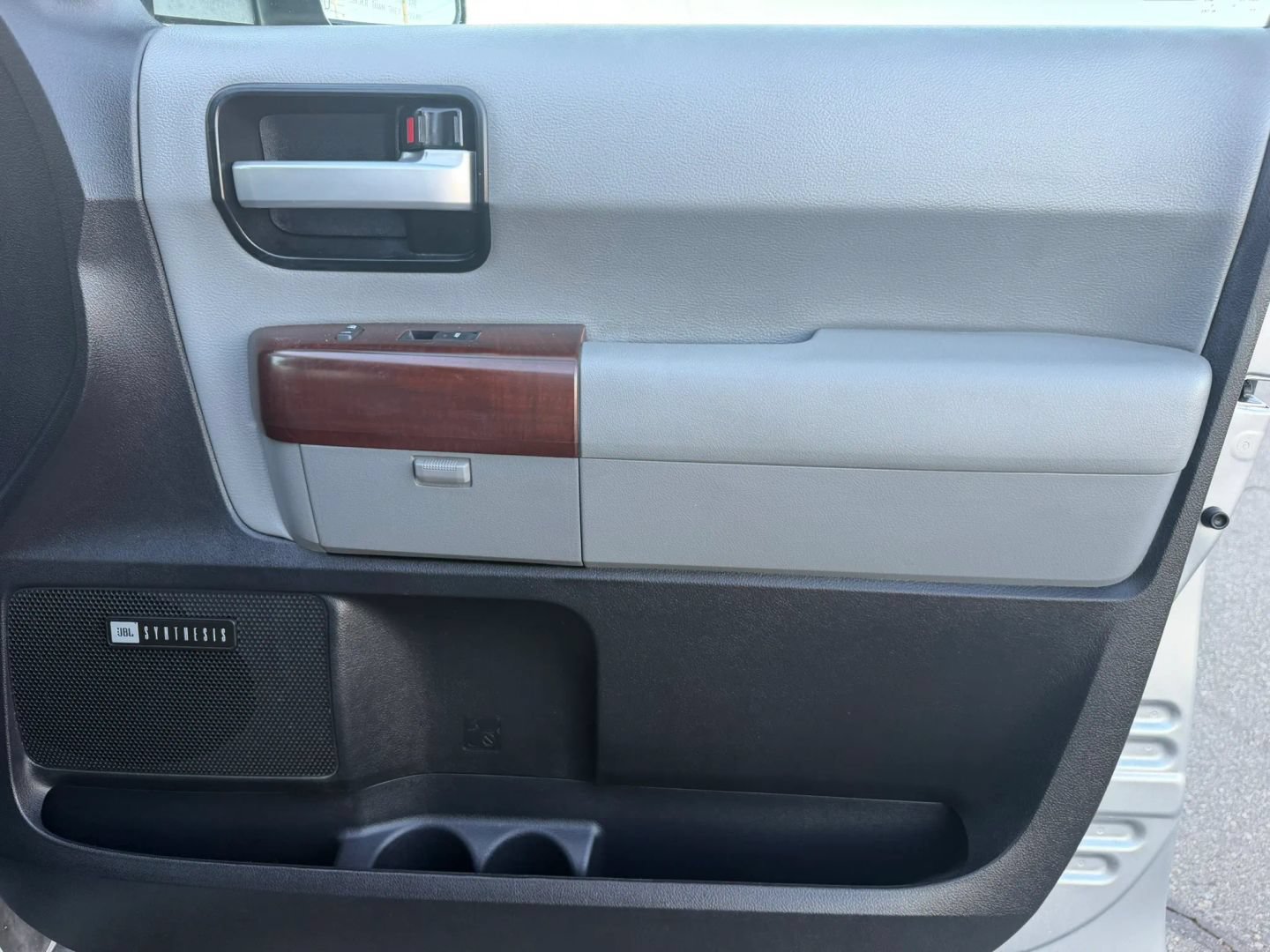 Used 2016 Toyota Sequoia Platinum AWD/4WD image 20