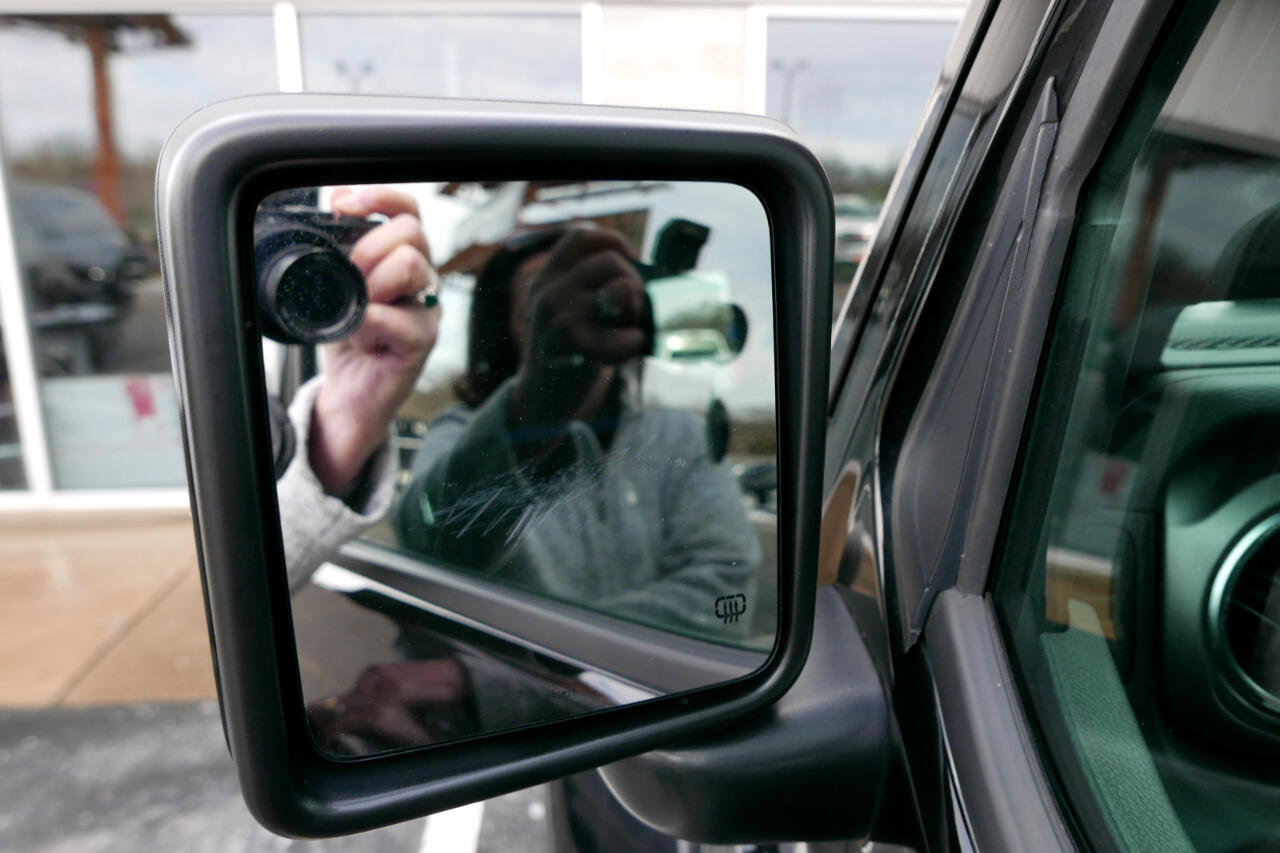 Used 2021 Jeep Wrangler Unlimited Rubicon 4xe w/ Cold Weather Group image 23