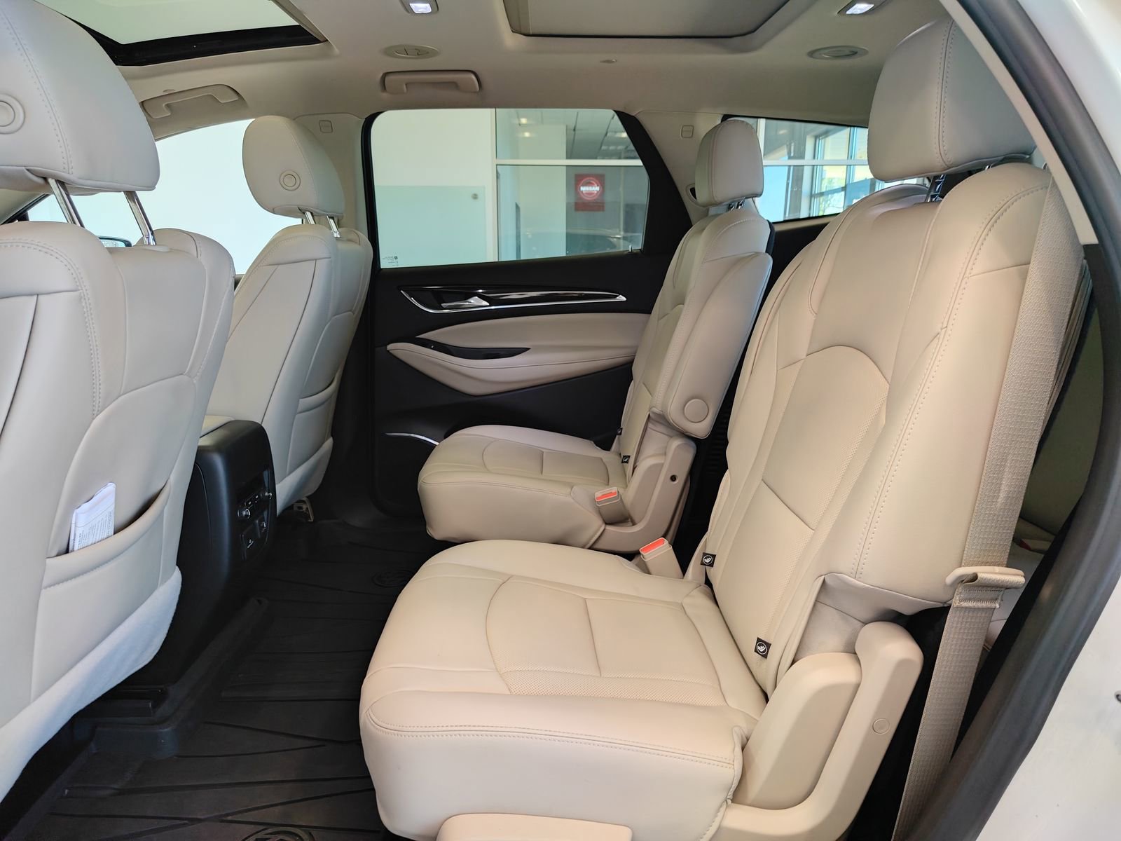 Used 2021 Buick Enclave Essence w/ Sound and Sites Package image 11