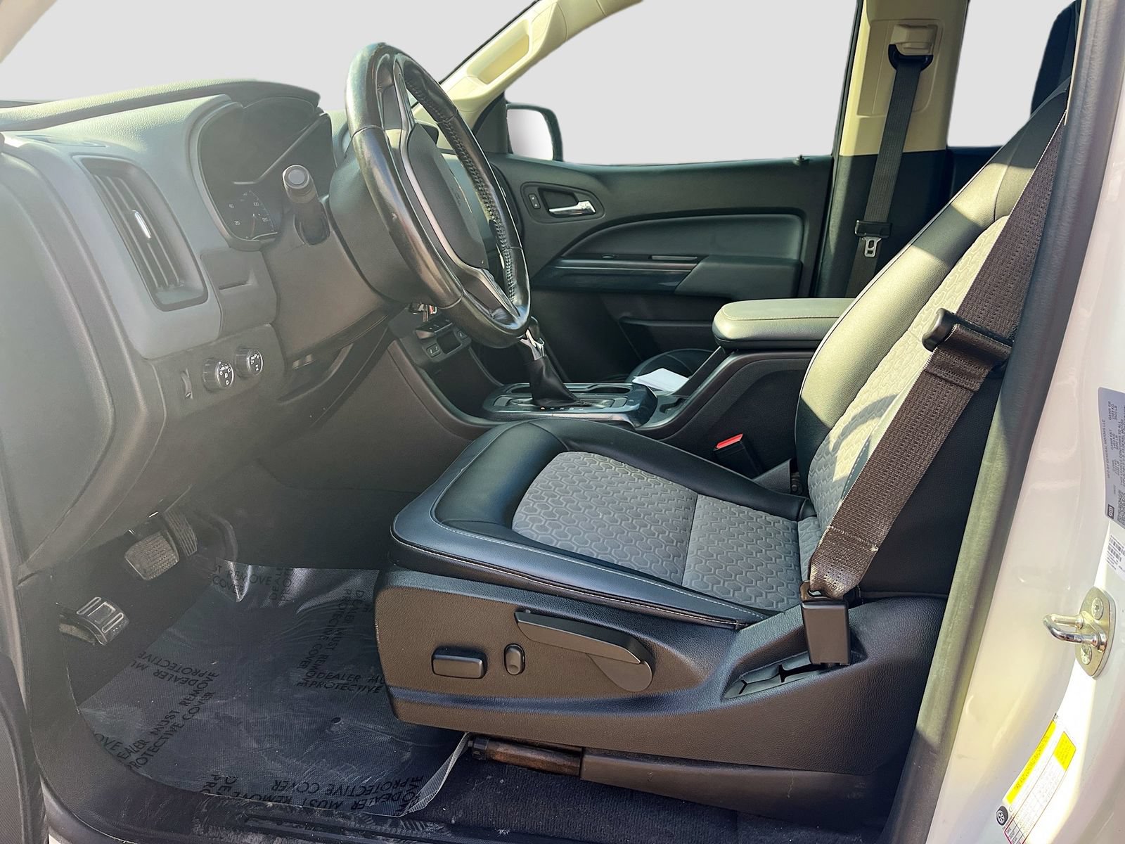 Used 2022 Chevrolet Colorado Z71 AWD/4WD image 22