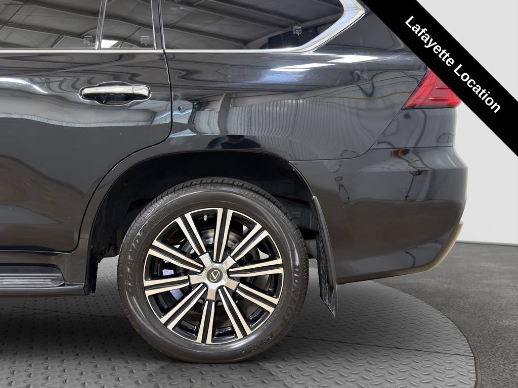 Used 2019 Lexus LX 570 4WD w/ Luxury Package image 26